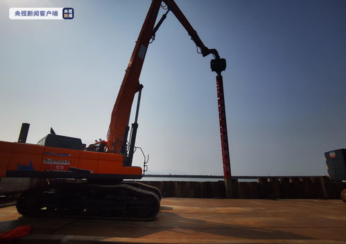 國內在建最長干線公路湖底隧道圍堰合龍 土石方工程的關鍵突破